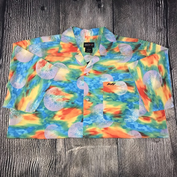 Boff Rainbow Moon Short Sleeve Button Front Large - Picture 2 of 8